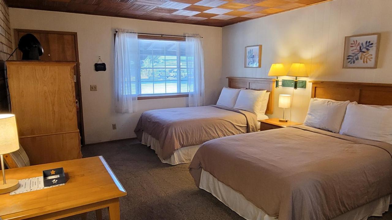 Moonlight Resort Suites & Sleeps Hoodsport Dış mekan fotoğraf